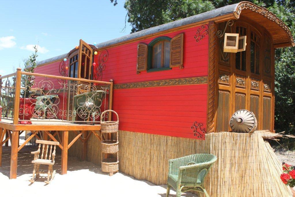 La Roulotte "Les Saintes" B&B 외부 사진